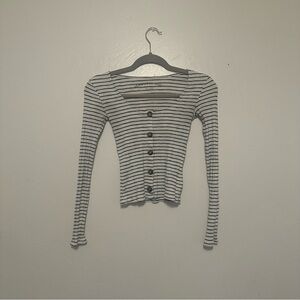 Seriously soft white and black striped but a top